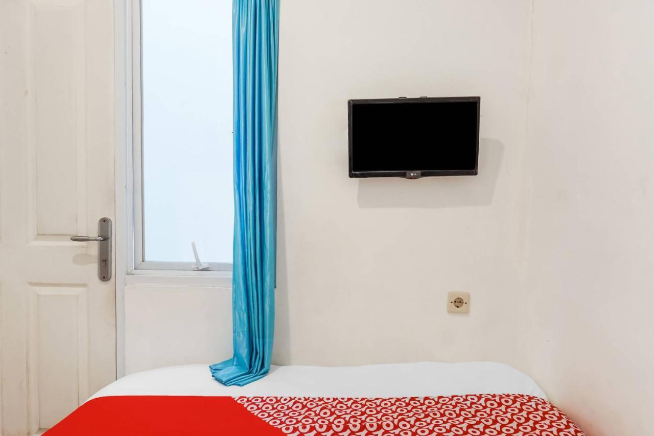 Super Oyo 91074 Stariez Senen Syariah Hotel Jakarta Exterior photo